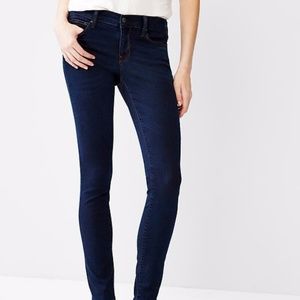 Gap 1969 Dark Wash Legging Jeans!